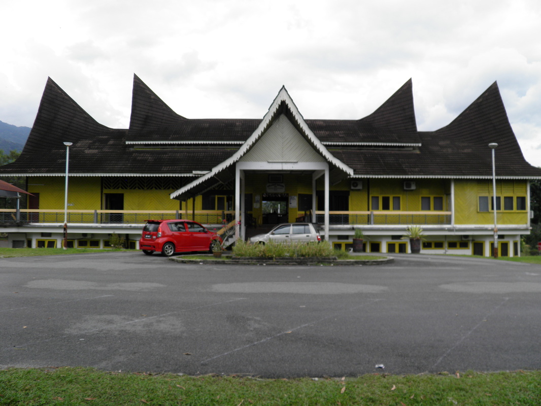 Visitors can stay or eat at the Tampin Resthouse.